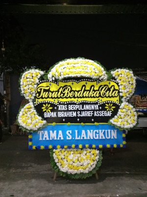 Papan Bunga Duka di Cimangkok